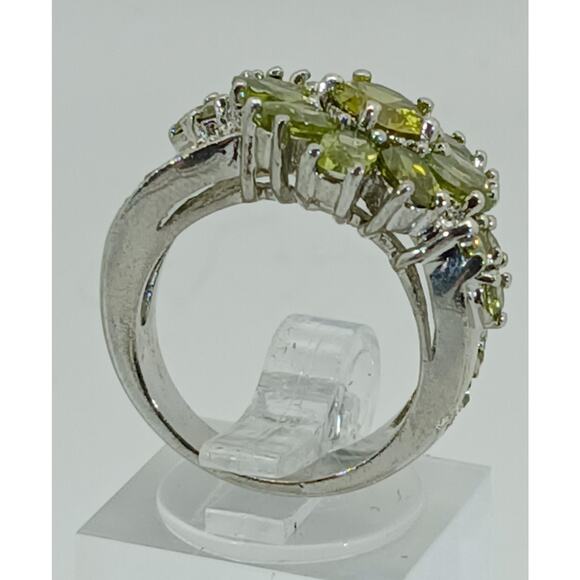 Vintage Ring Size 5.25 Silver Tone White Gold GP Lemon Olivine CZ Floral Cluster - Picture 4 of 10
